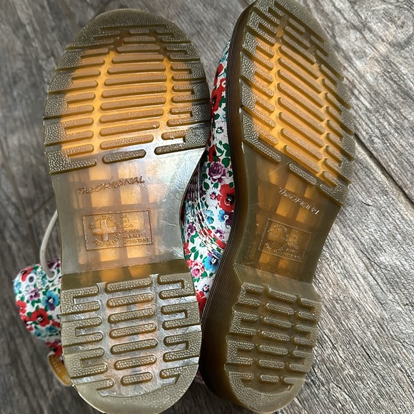 Dr Martens Pascal floral boots - Picture 8 of 9